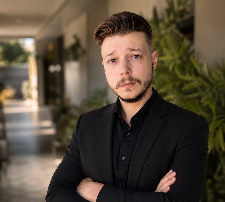 Retrato de Alex Loeff, psicólogo